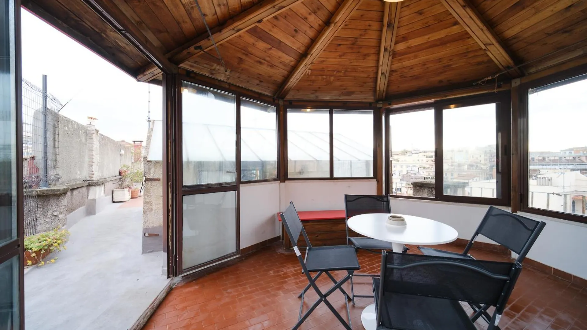 Apartment Monti'S View By Buddyrent Rome Italy