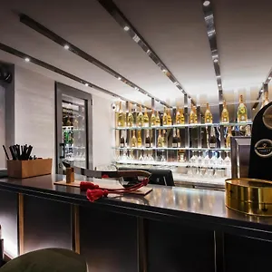 4* Hotel 77 Seventy-seven - Maison D'art Collection
