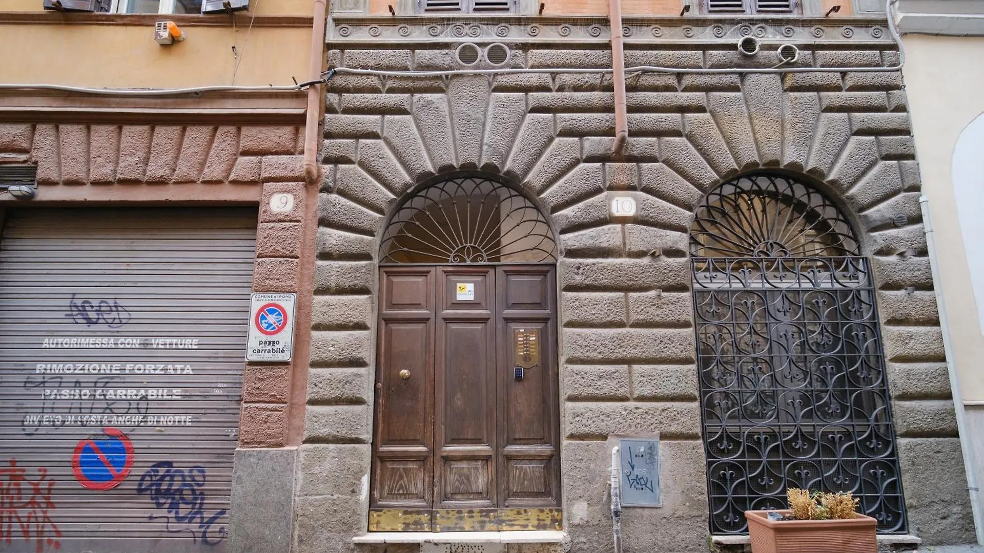 Apartment Monti'S View By Buddyrent Rome Italy